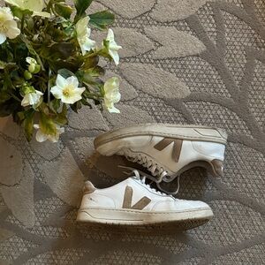 Veja White Women's Sneakers